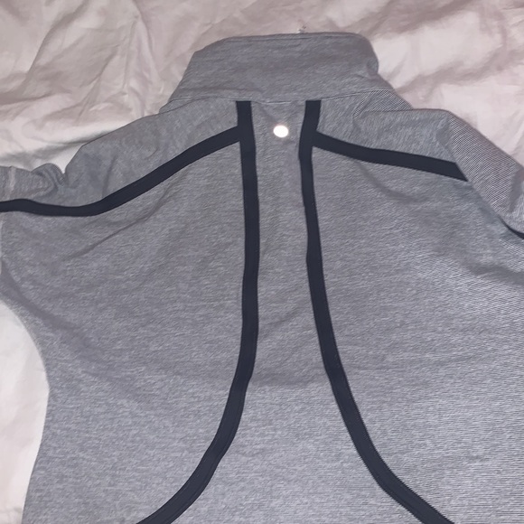 Lululemon jacket in size ten for $24 - Picture 3 of 4